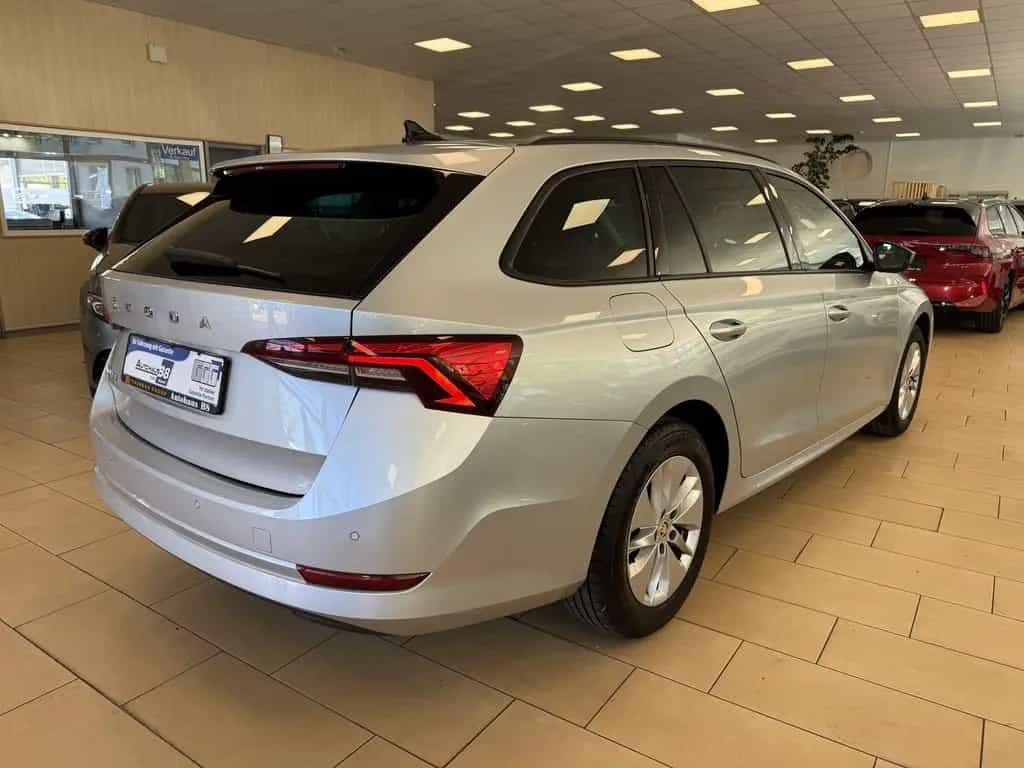 Skoda Octavia Ambition*AHK*LED*CarPlay*Tempo*Keyless 03/2023-photo-3