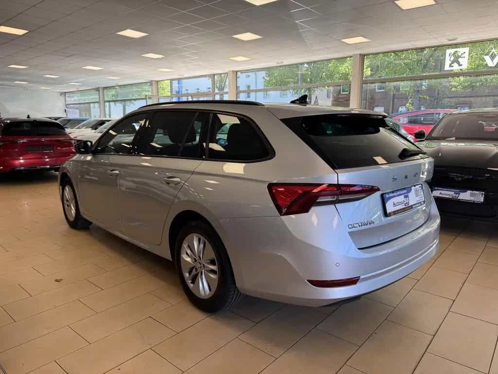 Skoda Octavia Ambition*AHK*LED*CarPlay*Tempo*Keyless 03/2023-photo-8