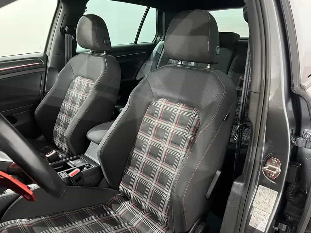 Volkswagen Golf GTI Performance *Pano*Virtual*Kamera*DCC* 12/2018-photo-13