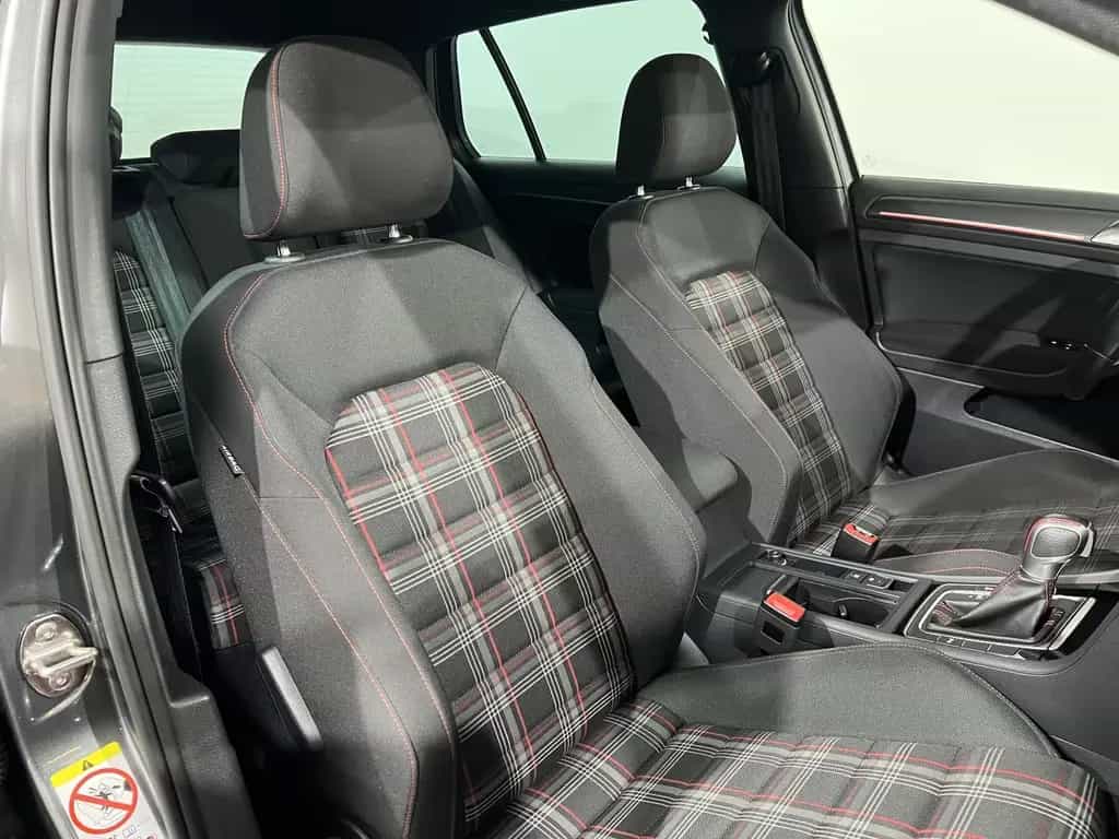 Volkswagen Golf GTI Performance *Pano*Virtual*Kamera*DCC* 12/2018-photo-17