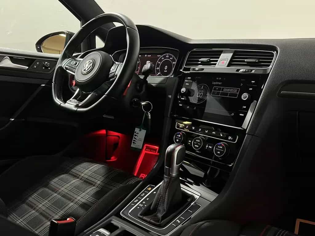 Volkswagen Golf GTI Performance *Pano*Virtual*Kamera*DCC* 12/2018-photo-19