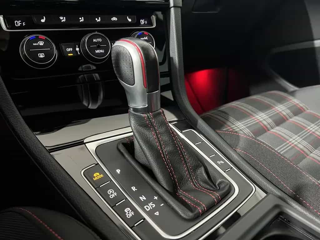 Volkswagen Golf GTI Performance *Pano*Virtual*Kamera*DCC* 12/2018-photo-24