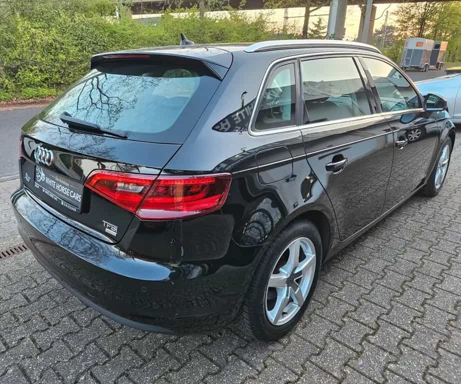 Audi A3 Sportback ULTRA BiXENON AUTOMATIK LED 1.HAND 01/2016-photo-6