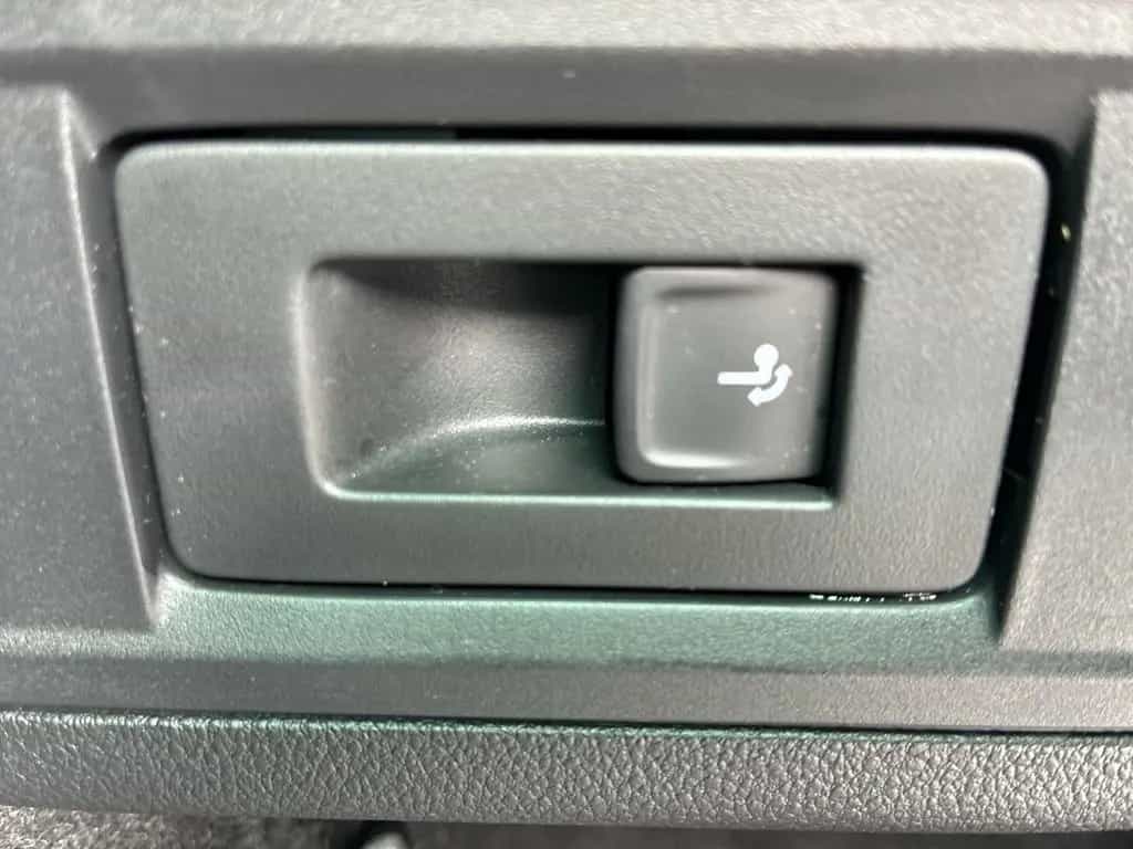 Skoda Octavia Combi 2.0 TDI DSG Selection Anhängerkupp 06/2025-photo-13
