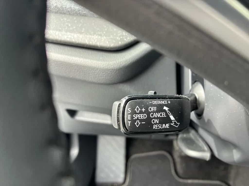 Skoda Octavia Combi 2.0 TDI DSG Selection Anhängerkupp 06/2025-photo-18