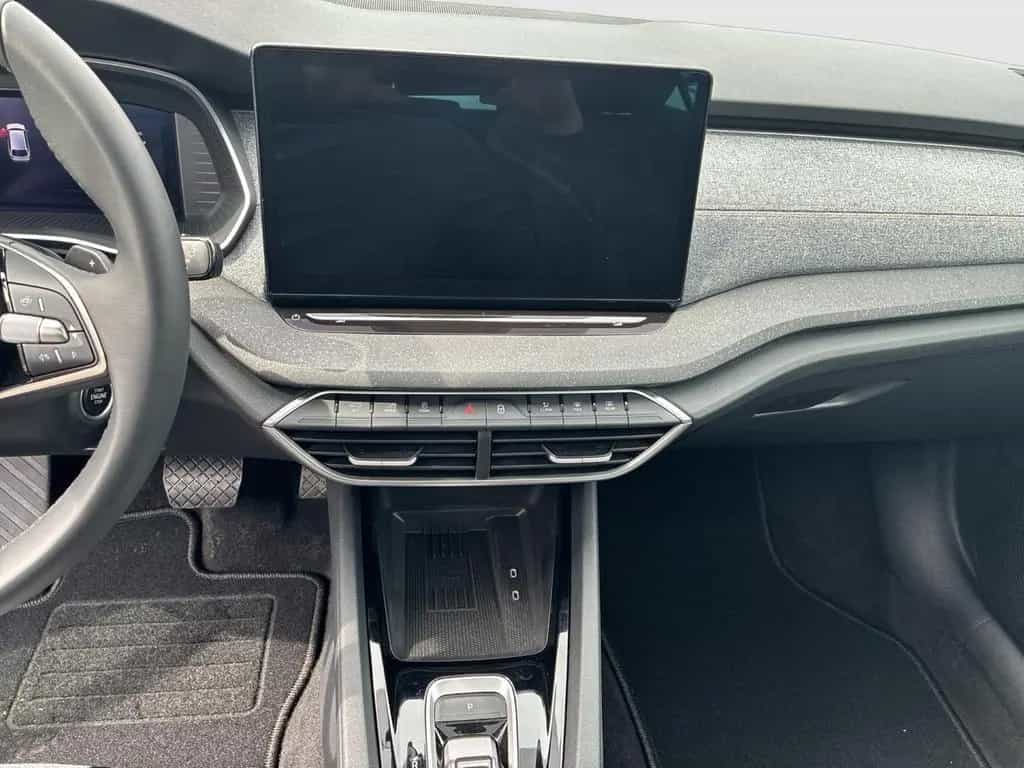 Skoda Octavia Combi 2.0 TDI DSG Selection Anhängerkupp 06/2025-photo-19