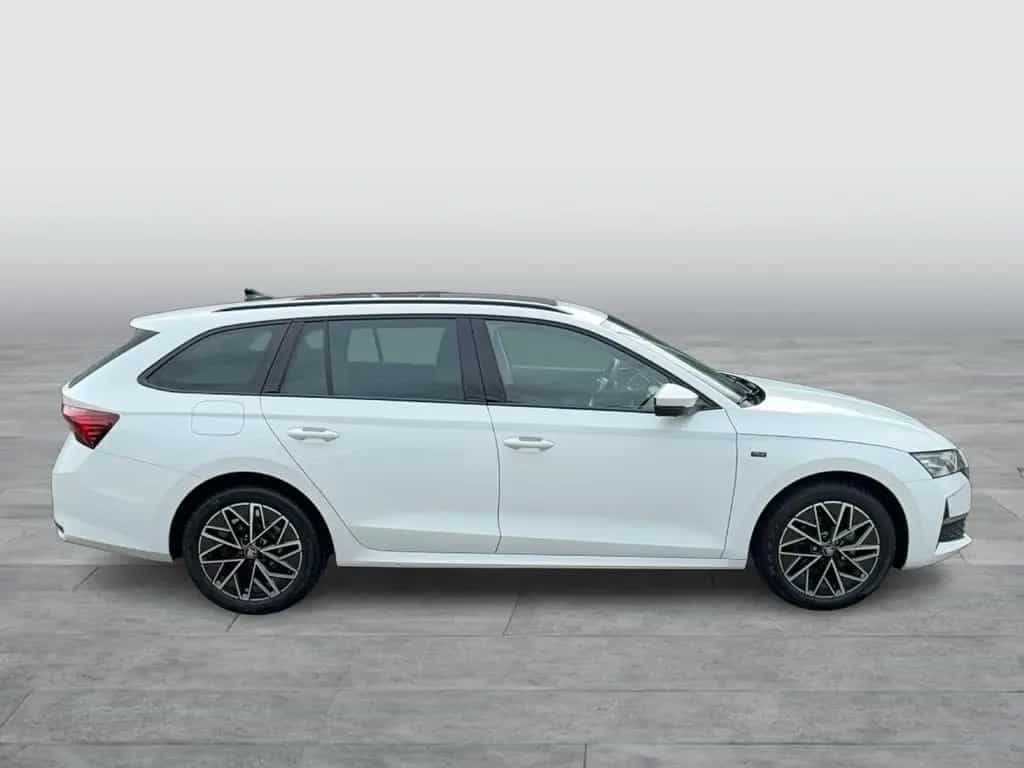 Skoda Octavia Combi 2.0 TDI DSG Selection Anhängerkupp 06/2025-photo-5