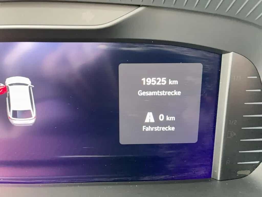 Skoda Octavia Combi 2.0 TDI DSG Selection Anhängerkupp 06/2025-photo-9