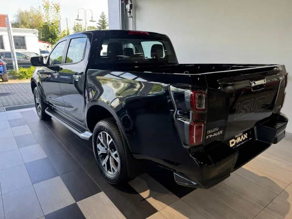 Isuzu D-Max Double Cab 4WD Autom. LSE (BTF) Klima 06/2025-photo-2