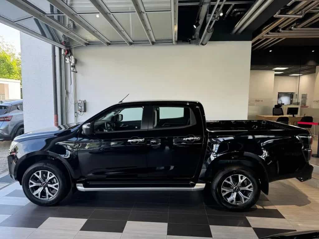 Isuzu D-Max Double Cab 4WD Autom. LSE (BTF) Klima 06/2025-photo-5