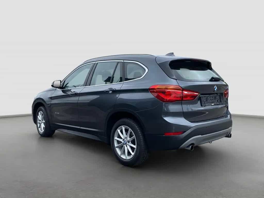 BMW X1 xDrive 20i (Advantage Navi LED AHK RFK) 02/2018-photo-3