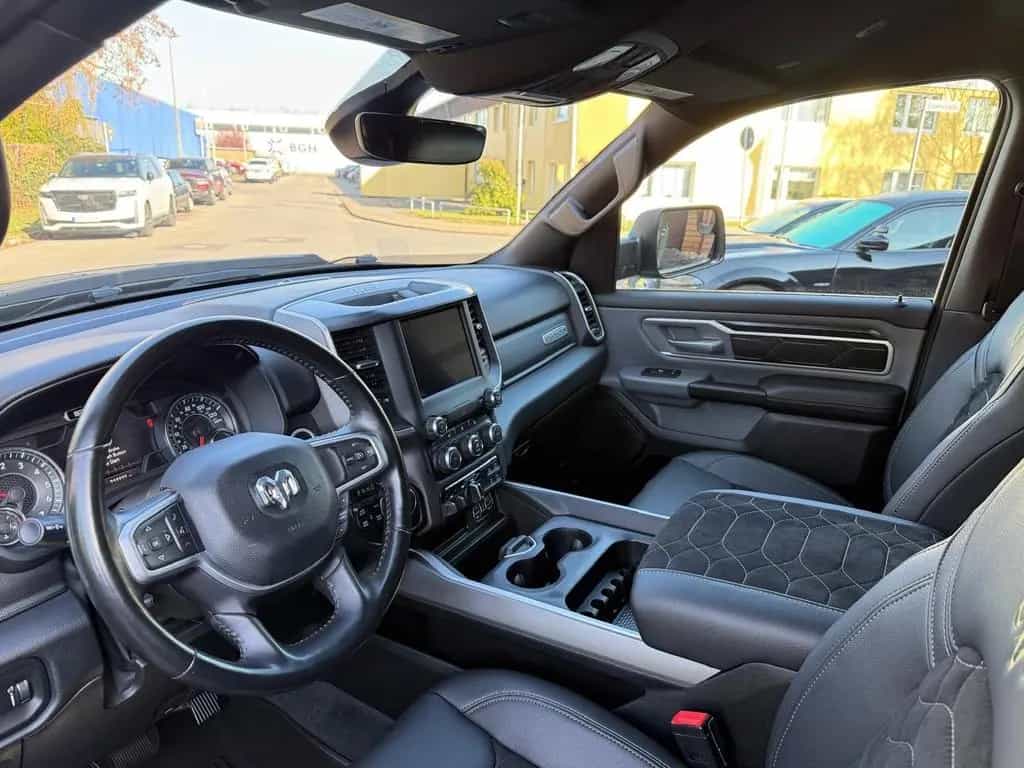 Dodge RAM V8*4X4*NAVI*AHK*LONGBED*ROLLBAR*OFFROAD*GARANTIE 12/2022-photo-29