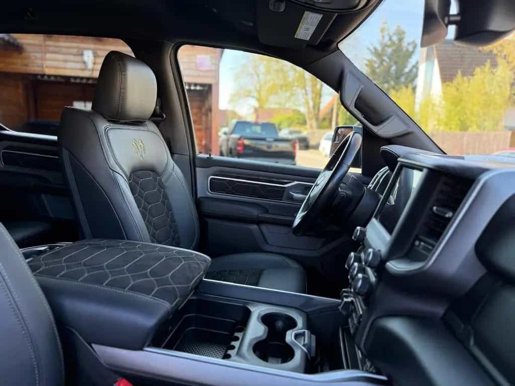 Dodge RAM V8*4X4*NAVI*AHK*LONGBED*ROLLBAR*OFFROAD*GARANTIE 12/2022-photo-42