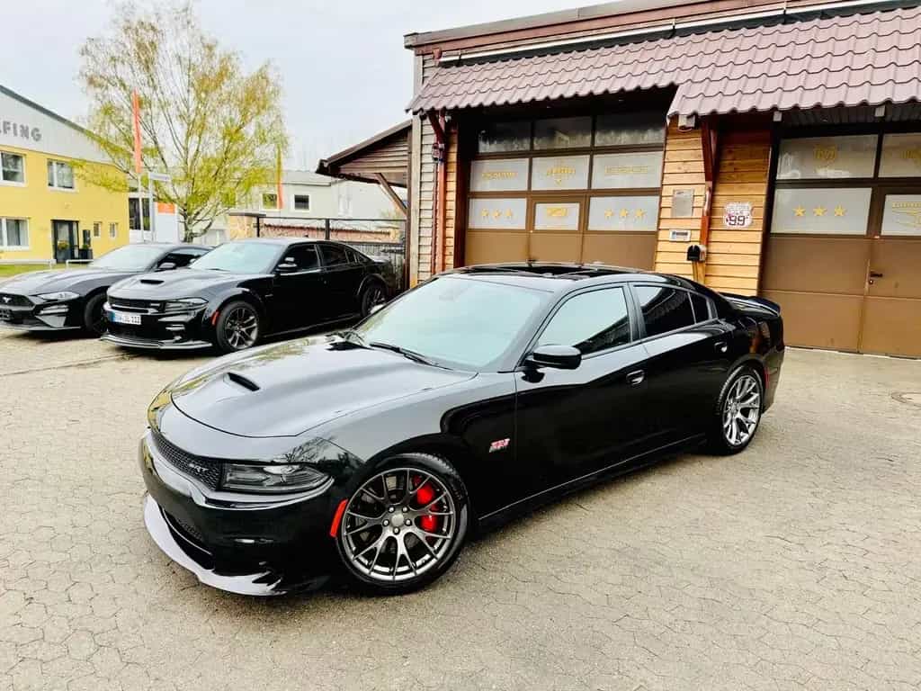 Dodge Charger EU*UNFALLFREI*6,4*SRT*SCAT BACK*BREMBO*RADAR 02/2016-photo-1