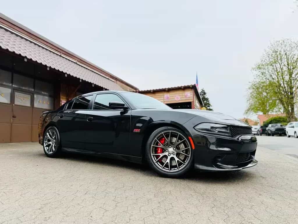 Dodge Charger EU*UNFALLFREI*6,4*SRT*SCAT BACK*BREMBO*RADAR 02/2016-photo-16