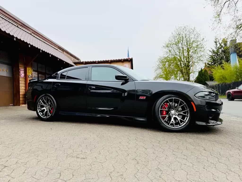 Dodge Charger EU*UNFALLFREI*6,4*SRT*SCAT BACK*BREMBO*RADAR 02/2016-photo-17