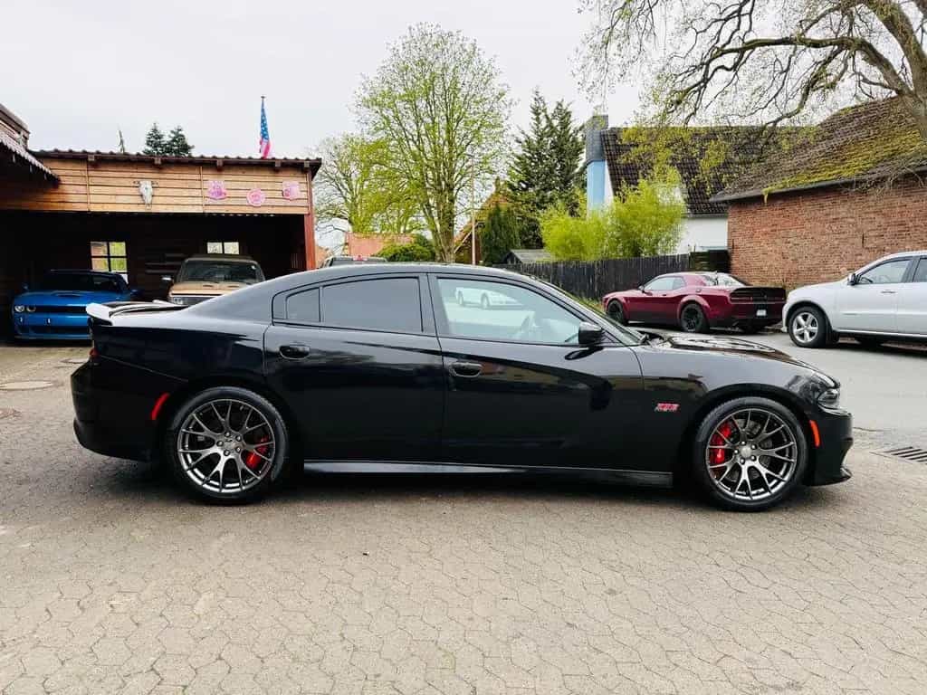 Dodge Charger EU*UNFALLFREI*6,4*SRT*SCAT BACK*BREMBO*RADAR 02/2016-photo-18