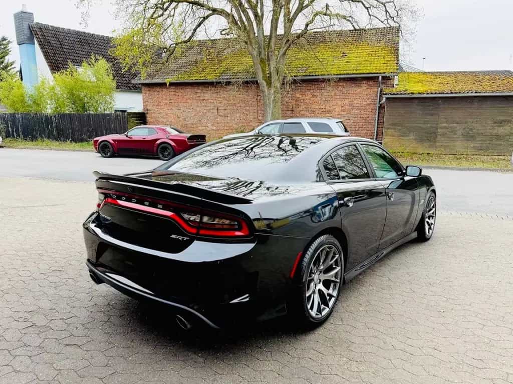 Dodge Charger EU*UNFALLFREI*6,4*SRT*SCAT BACK*BREMBO*RADAR 02/2016-photo-21
