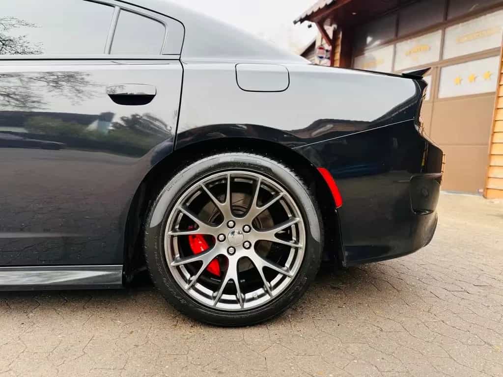 Dodge Charger EU*UNFALLFREI*6,4*SRT*SCAT BACK*BREMBO*RADAR 02/2016-photo-31
