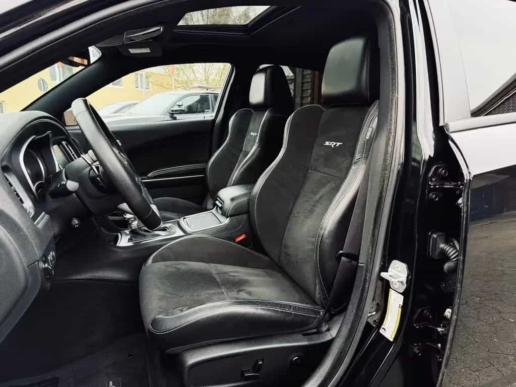 Dodge Charger EU*UNFALLFREI*6,4*SRT*SCAT BACK*BREMBO*RADAR 02/2016-photo-34