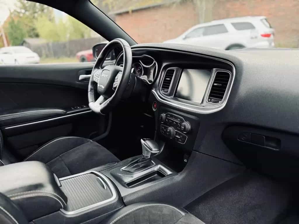 Dodge Charger EU*UNFALLFREI*6,4*SRT*SCAT BACK*BREMBO*RADAR 02/2016-photo-45