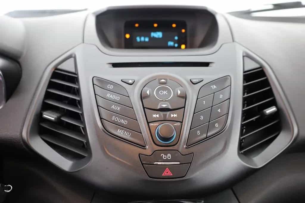 Ford EcoSport 1.0 Ecoboost Sitzheizung Klimaaut. USB 05/2016-photo-12