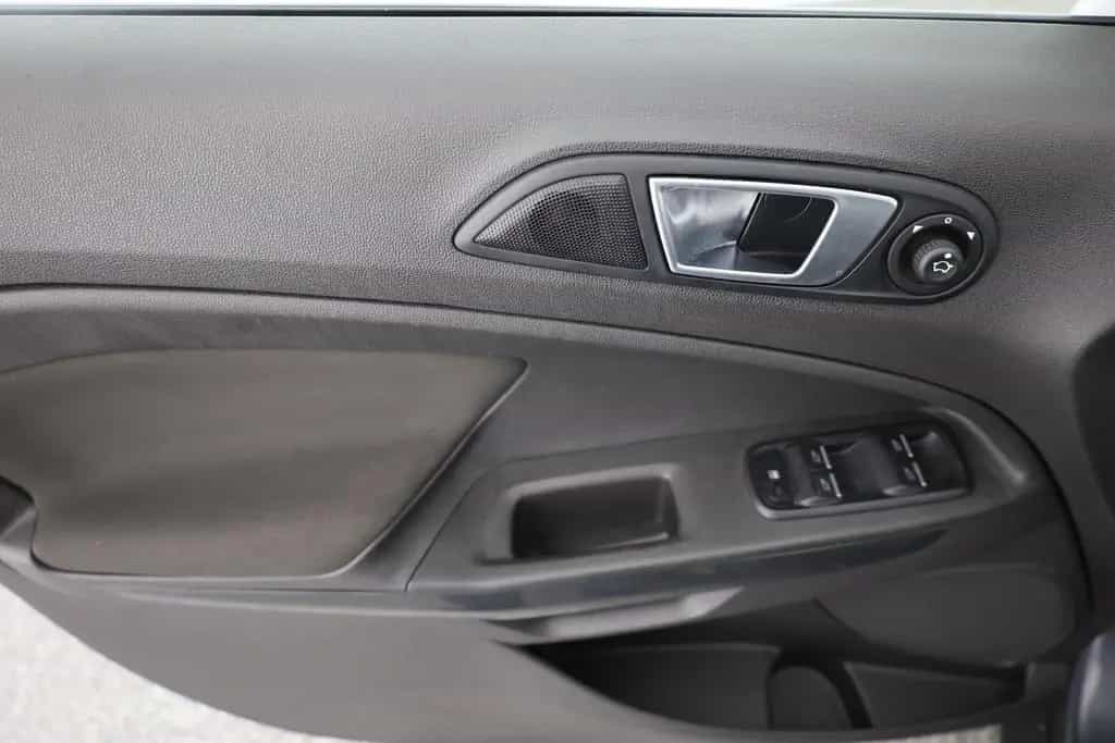 Ford EcoSport 1.0 Ecoboost Sitzheizung Klimaaut. USB 05/2016-photo-23