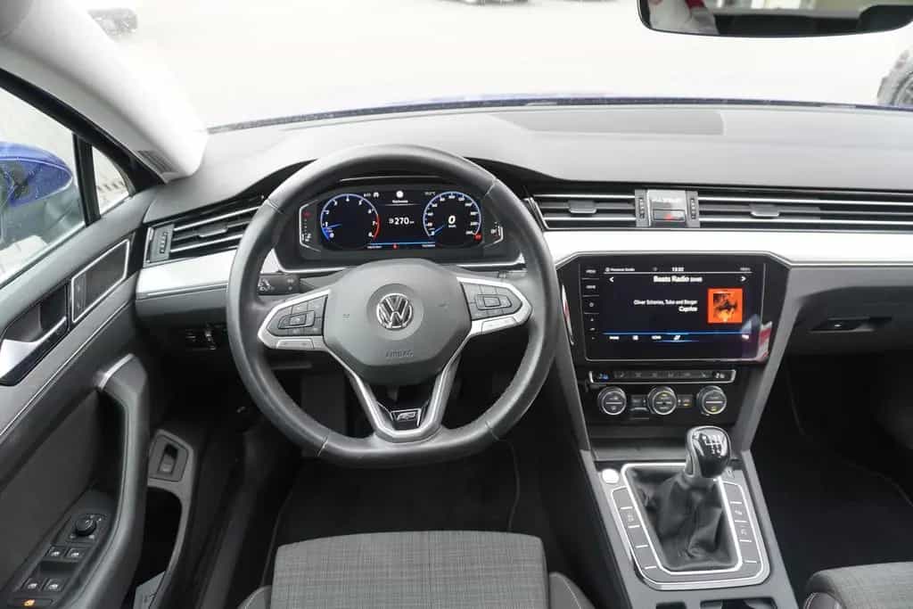 Volkswagen Passat Variant 1.5 TSI R-Line LED Navi ACC 360° 05/2020-photo-10