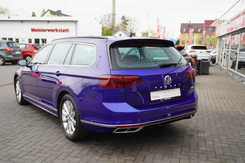 Volkswagen Passat Variant 1.5 TSI R-Line LED Navi ACC 360° 05/2020-photo-2