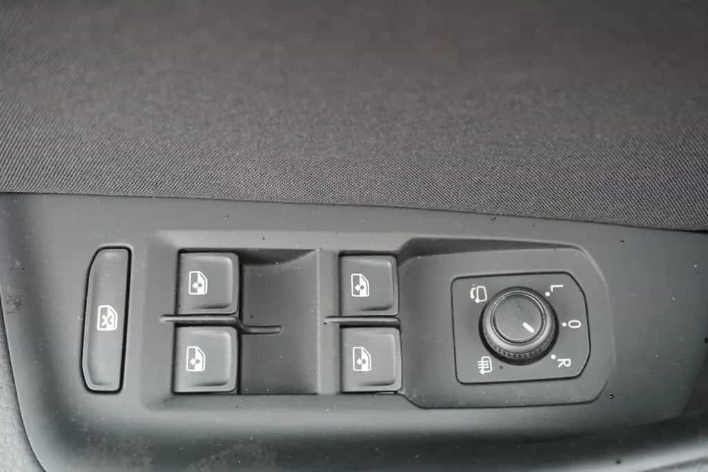 Volkswagen Passat Variant 1.5 TSI R-Line LED Navi ACC 360° 05/2020-photo-20