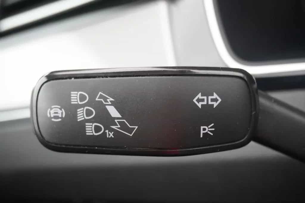 Volkswagen Passat Variant 1.5 TSI R-Line LED Navi ACC 360° 05/2020-photo-25