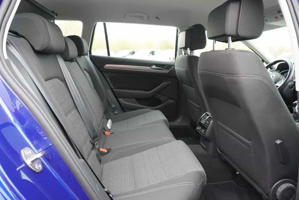 Volkswagen Passat Variant 1.5 TSI R-Line LED Navi ACC 360° 05/2020-photo-28