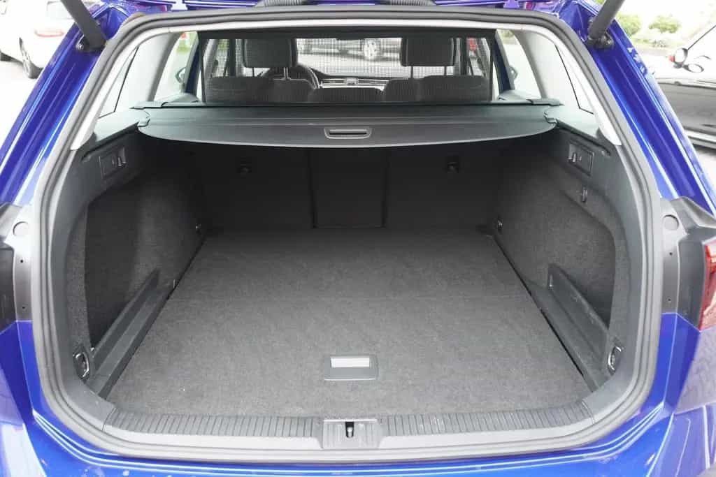 Volkswagen Passat Variant 1.5 TSI R-Line LED Navi ACC 360° 05/2020-photo-30