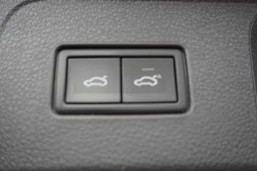 Volkswagen Passat Variant 1.5 TSI R-Line LED Navi ACC 360° 05/2020-photo-31