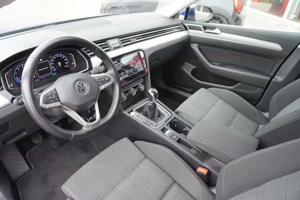 Volkswagen Passat Variant 1.5 TSI R-Line LED Navi ACC 360° 05/2020-photo-7