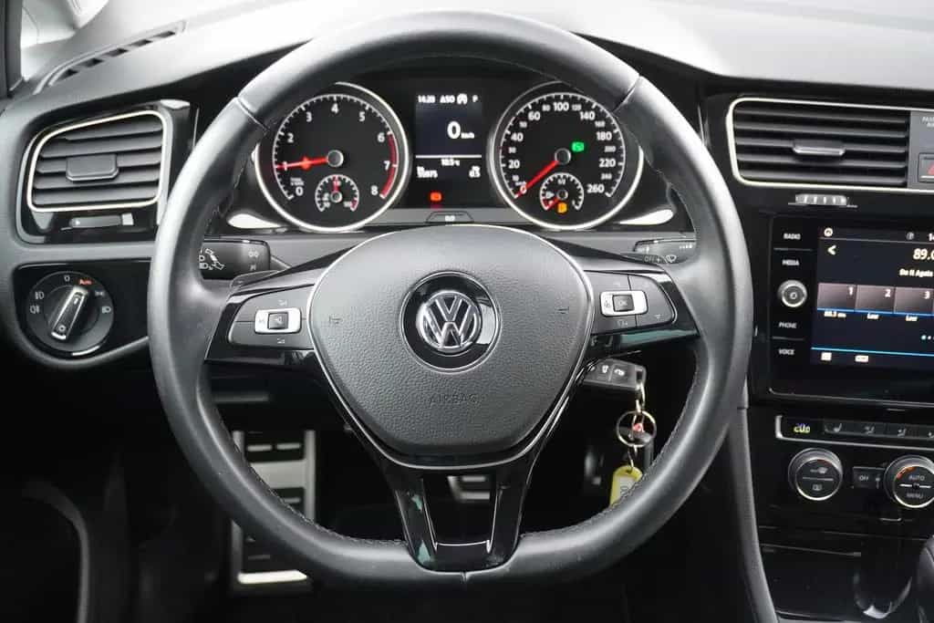 Volkswagen Golf VII 1.0 TSI DSG Join LED Navi AHK PDC USB 08/2018-photo-10