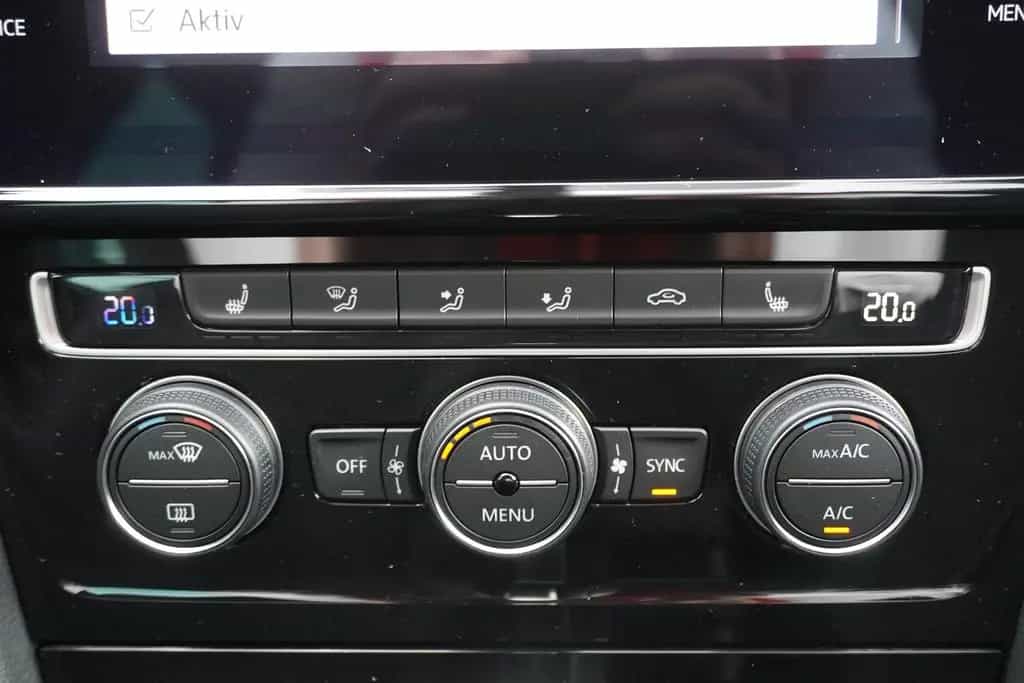 Volkswagen Golf VII 1.0 TSI DSG Join LED Navi AHK PDC USB 08/2018-photo-14