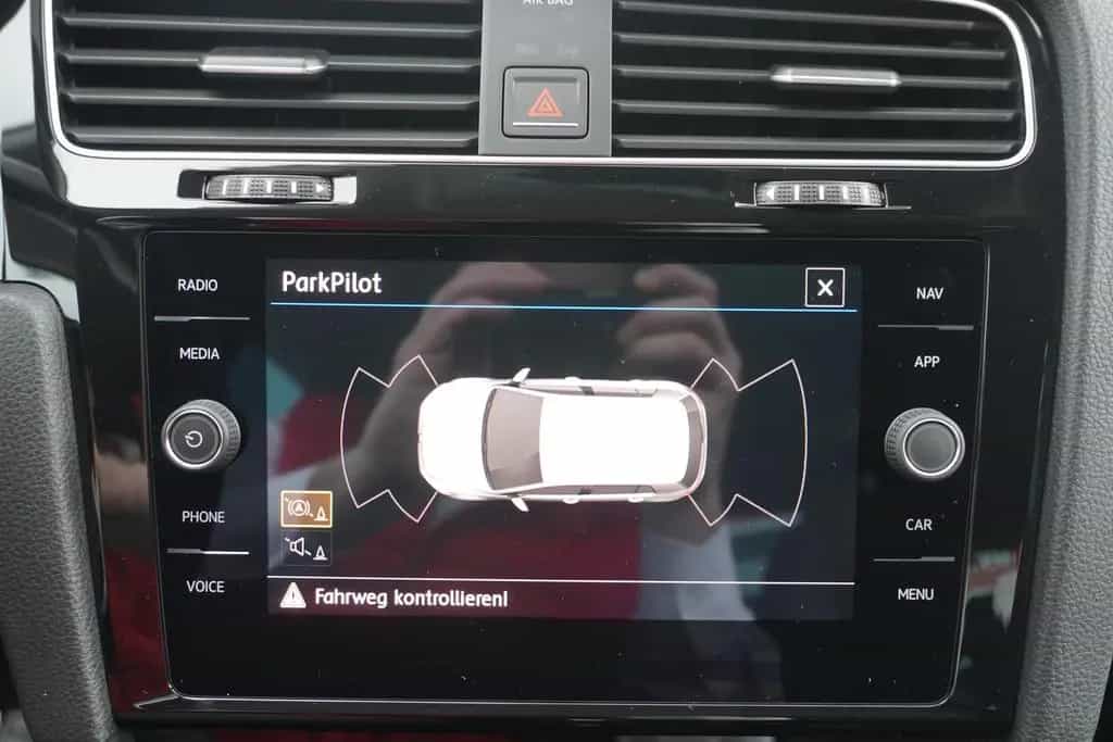 Volkswagen Golf VII 1.0 TSI DSG Join LED Navi AHK PDC USB 08/2018-photo-23