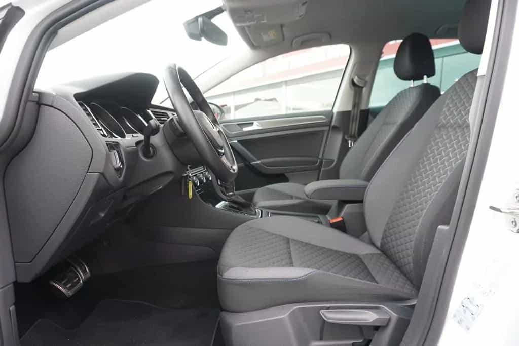 Volkswagen Golf VII 1.0 TSI DSG Join LED Navi AHK PDC USB 08/2018-photo-7