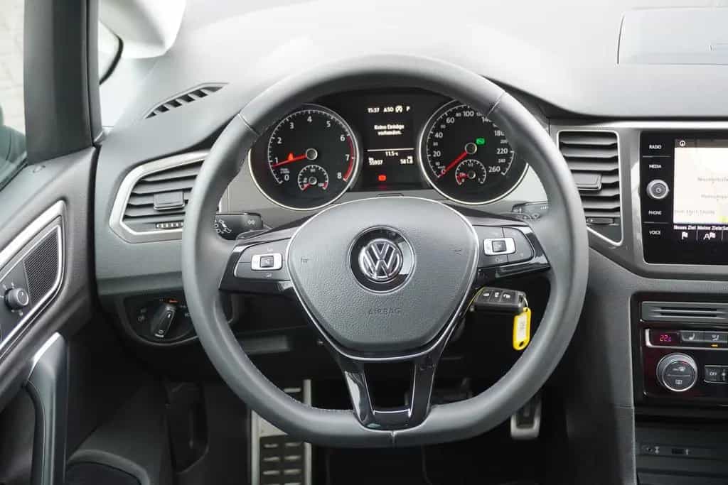 Volkswagen Golf Sportsvan VII 1.5 TSI Join Navi PDC SHZ 08/2018-photo-17