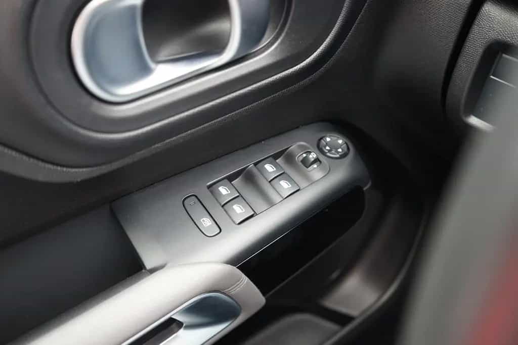 Citroën C5 Aircross 1.6 PureTech LED ACC AHK Navi 360° 01/2020-photo-22
