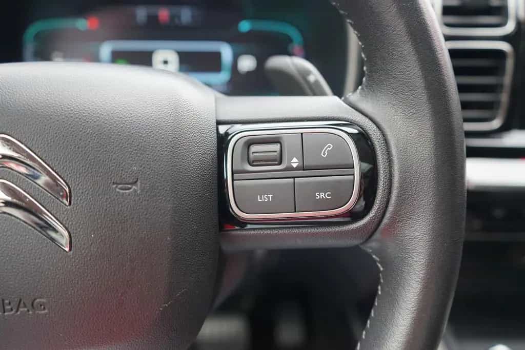 Citroën C5 Aircross 1.6 PureTech LED ACC AHK Navi 360° 01/2020-photo-29