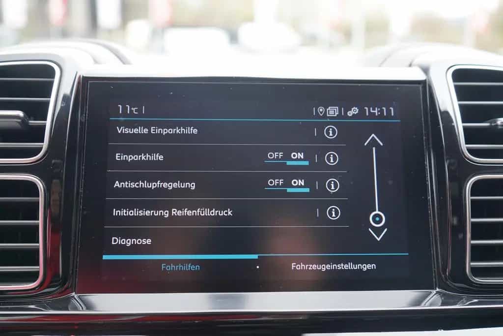 Citroën C5 Aircross 1.6 PureTech LED ACC AHK Navi 360° 01/2020-photo-34