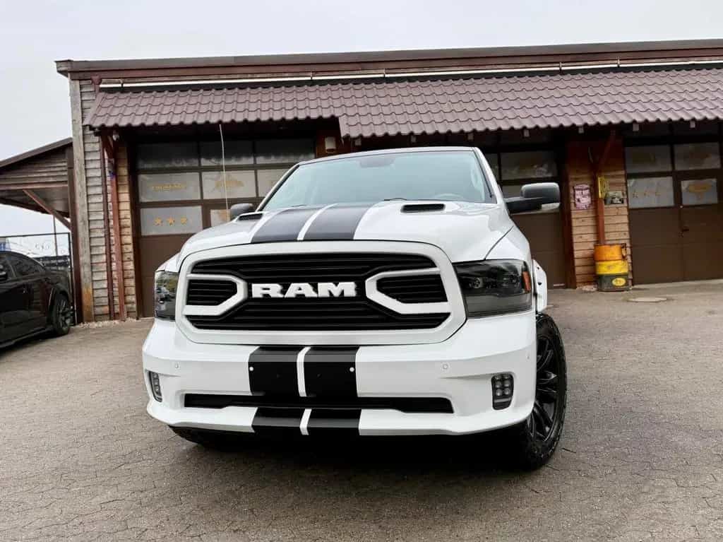Dodge RAM V8*LONGHORN*LONGBED*OFFROAD*AHK*SERVICE NEU*4X4 11/2018-photo-2
