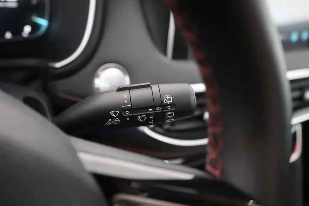 MG HS 1.5 T-GDI Luxury Aut. LED ACC Navi 360° Pano 03/2024-photo-17