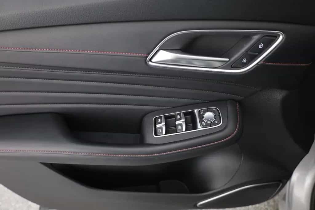 MG HS 1.5 T-GDI Luxury Aut. LED ACC Navi 360° Pano 03/2024-photo-18