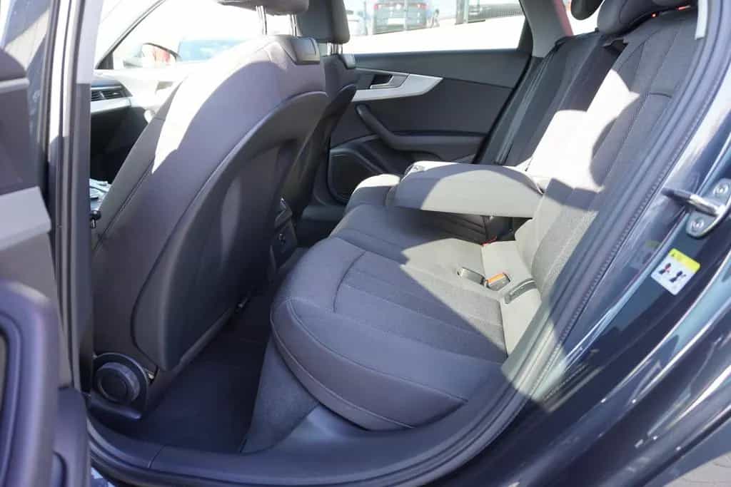 Audi A4 Avant 2.0 TDI Bi-Xenon Navi Kamera Totwinkel 08/2017-photo-10