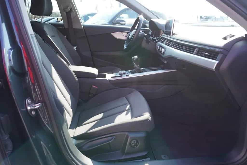 Audi A4 Avant 2.0 TDI Bi-Xenon Navi Kamera Totwinkel 08/2017-photo-12