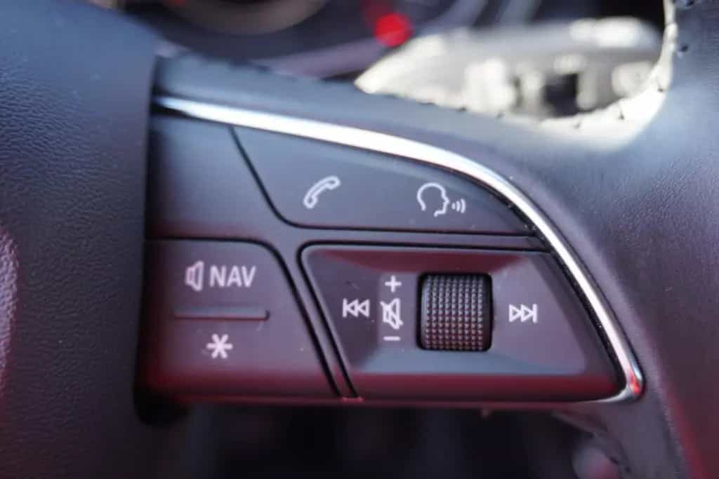Audi A4 Avant 2.0 TDI Bi-Xenon Navi Kamera Totwinkel 08/2017-photo-16