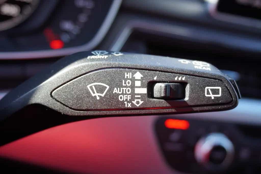 Audi A4 Avant 2.0 TDI Bi-Xenon Navi Kamera Totwinkel 08/2017-photo-19